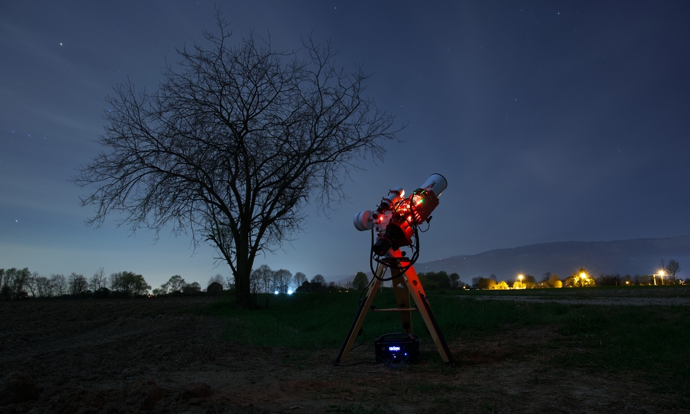 The battery we suggest for your EAGLE-powered telescope: RIVER battery improves your telescope portability in the field.