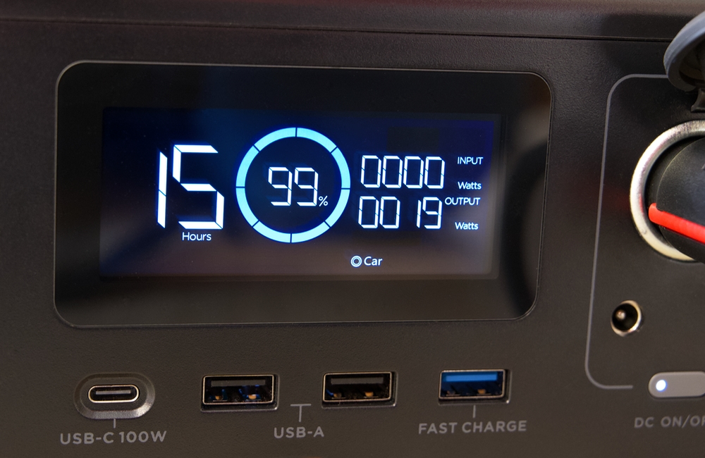 The battery we suggest for your EAGLE-powered telescope: RIVER display shows different data like battery lifetime, charge status, power consumption.