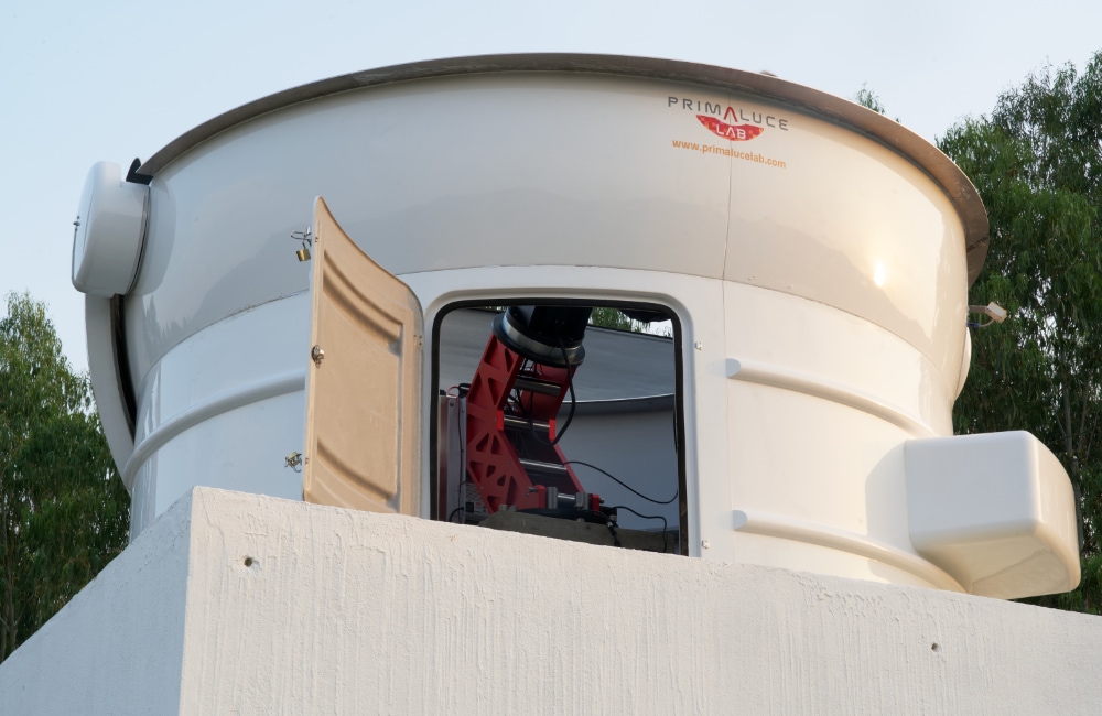 BINO-SSA Observatory Station installed in Pampilhosa da Serra Space Observatory (PASO): 3 meter diameter dome allows full sky view when the telescopes are in use.