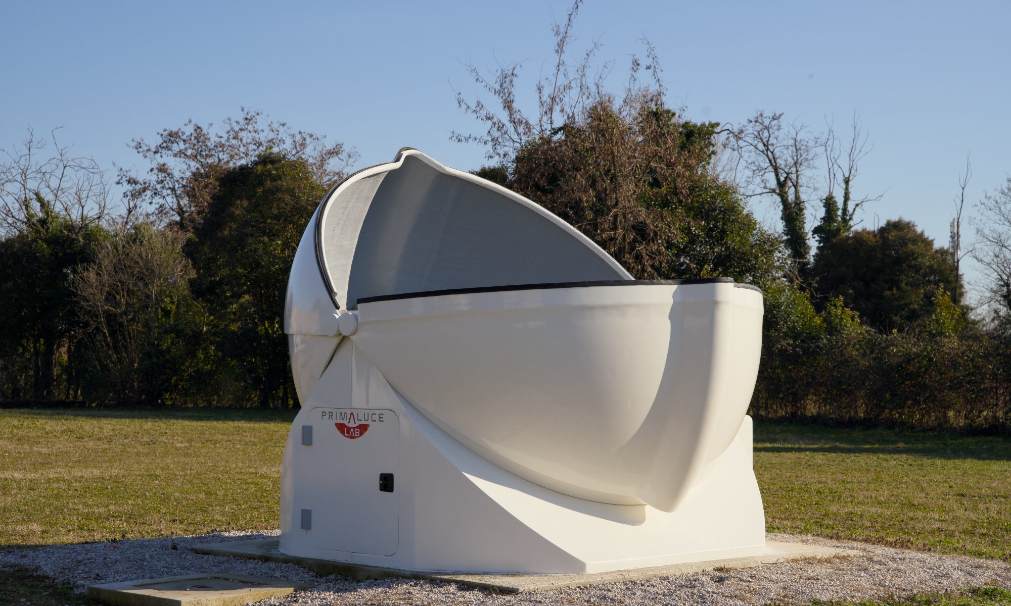 Computerized clamshell dome for telescopes and space monitoring
