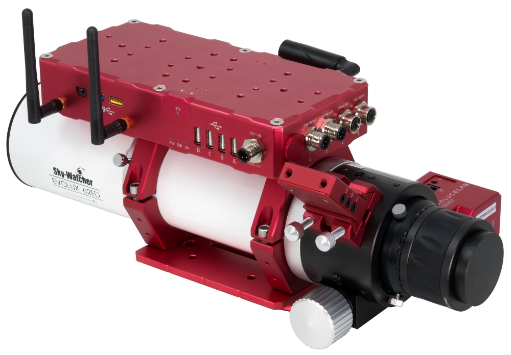 SkyWatcher EVOLUX 62 ED apochromatic refractor with SESTO SENSO