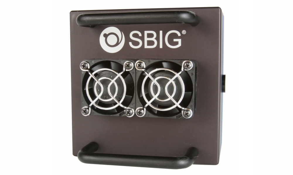 SBIG camera Aluma 694 monocromatica SBIG camera Aluma 694 monocromatica