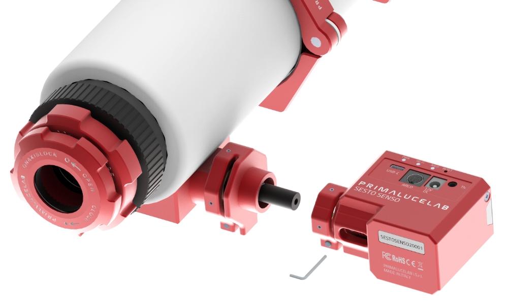 Installing SESTO SENSO on your focuser: connect the SESTO SENSO body after the red adapter